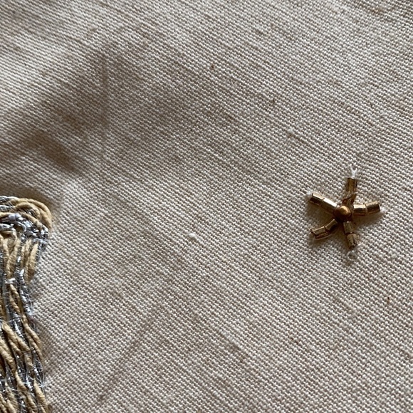 Isaac Mizrahi Cream Table Runner Ornate Rabbits Beads - Picture 4 of 9